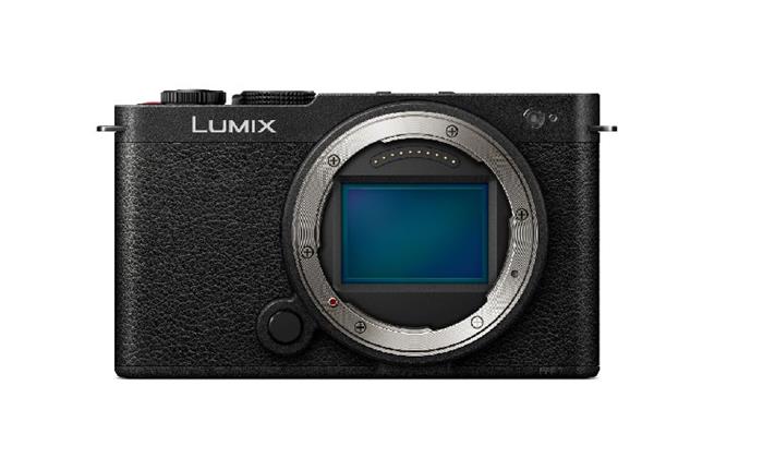 Panasonic Lumix DC-S9 tělo černá